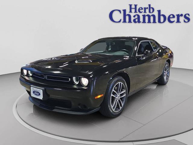 Used 2019 Dodge Challenger SXT AWD/4WD image 11