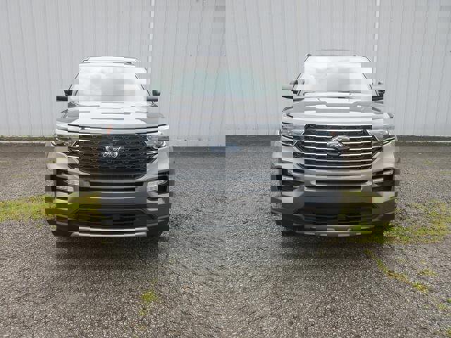 Certified 2022 Ford Explorer XLT w/ Equipment Group 202A image 8