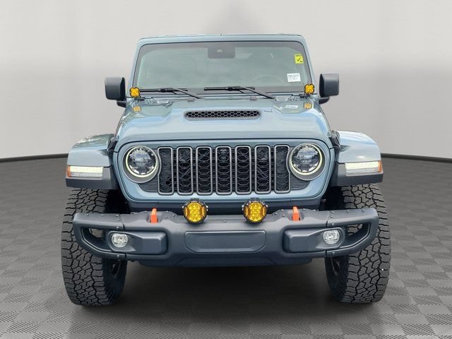 Used 2025 Jeep Gladiator Mojave AWD/4WD image 2