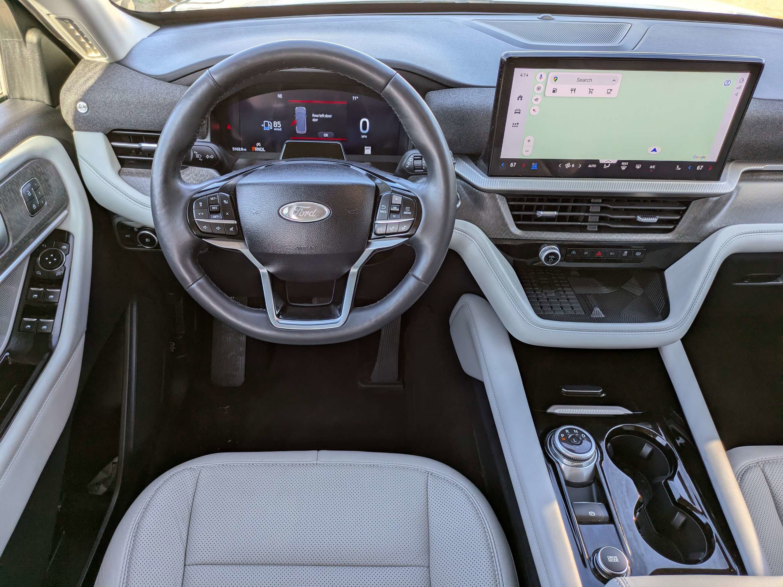 Certified 2025 Ford Explorer Platinum w/ Ultimate Package AWD/4WD image 18
