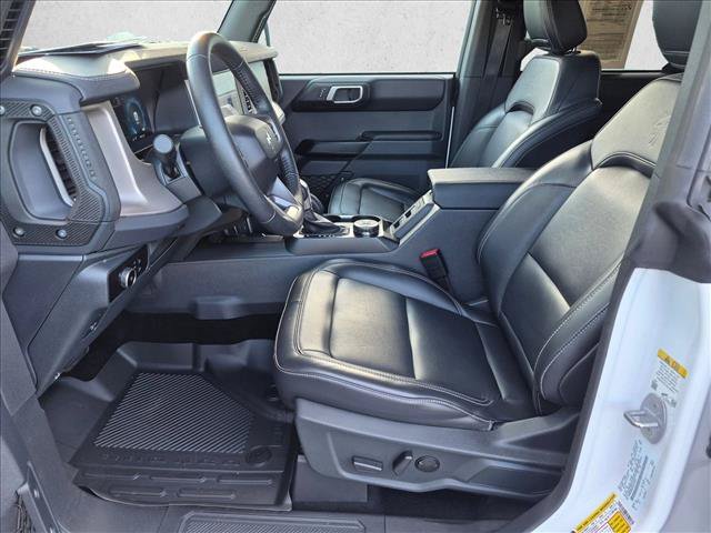 Certified 2025 Ford Bronco Outer Banks w/ Sasquatch Package AWD/4WD image 15