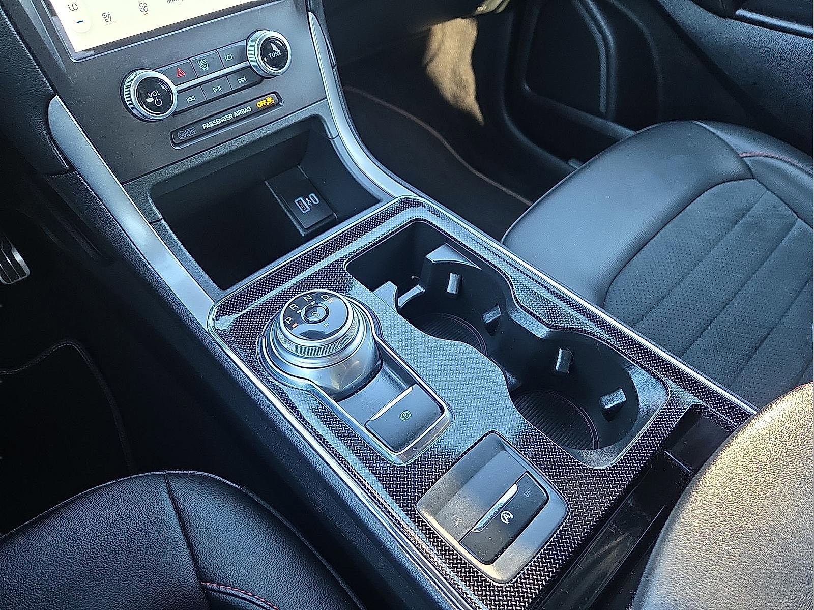 Certified 2021 Ford Edge ST-Line image 25