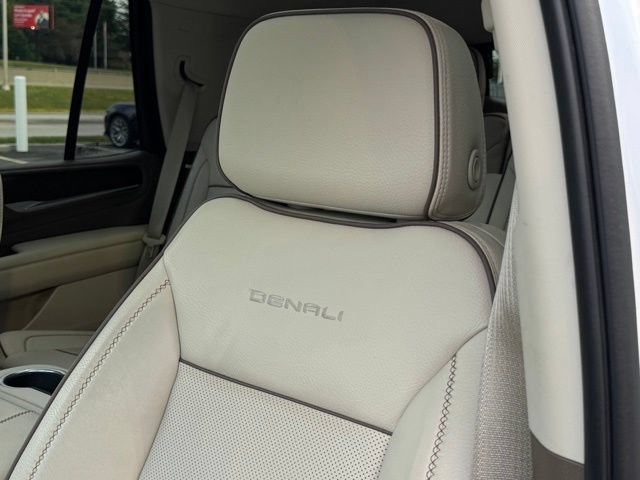 Used 2022 GMC Yukon Denali AWD/4WD image 8