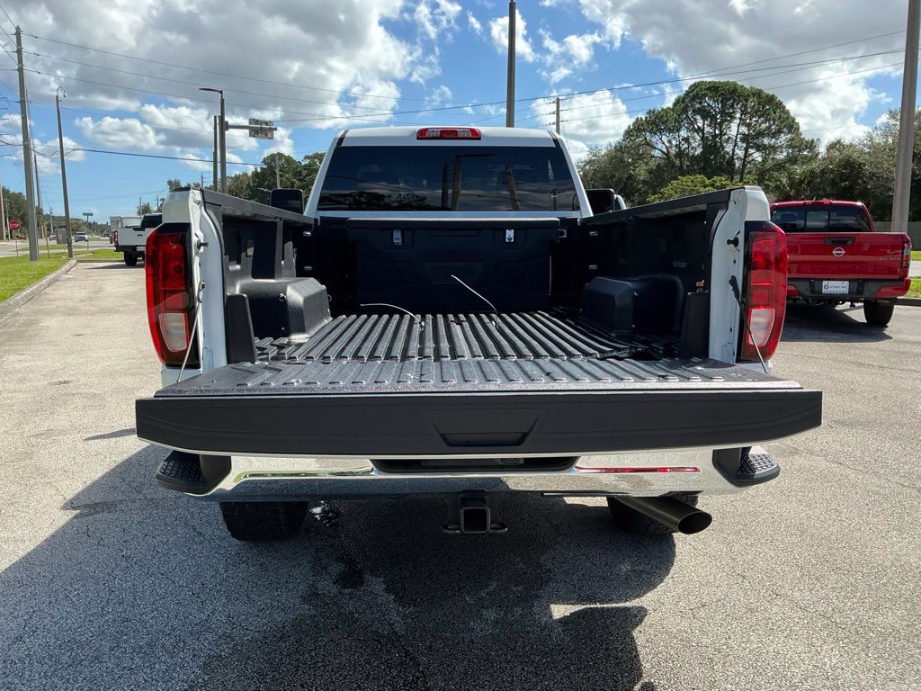 Used 2025 GMC Sierra 2500 Pro w/ Convenience Package AWD/4WD image 17