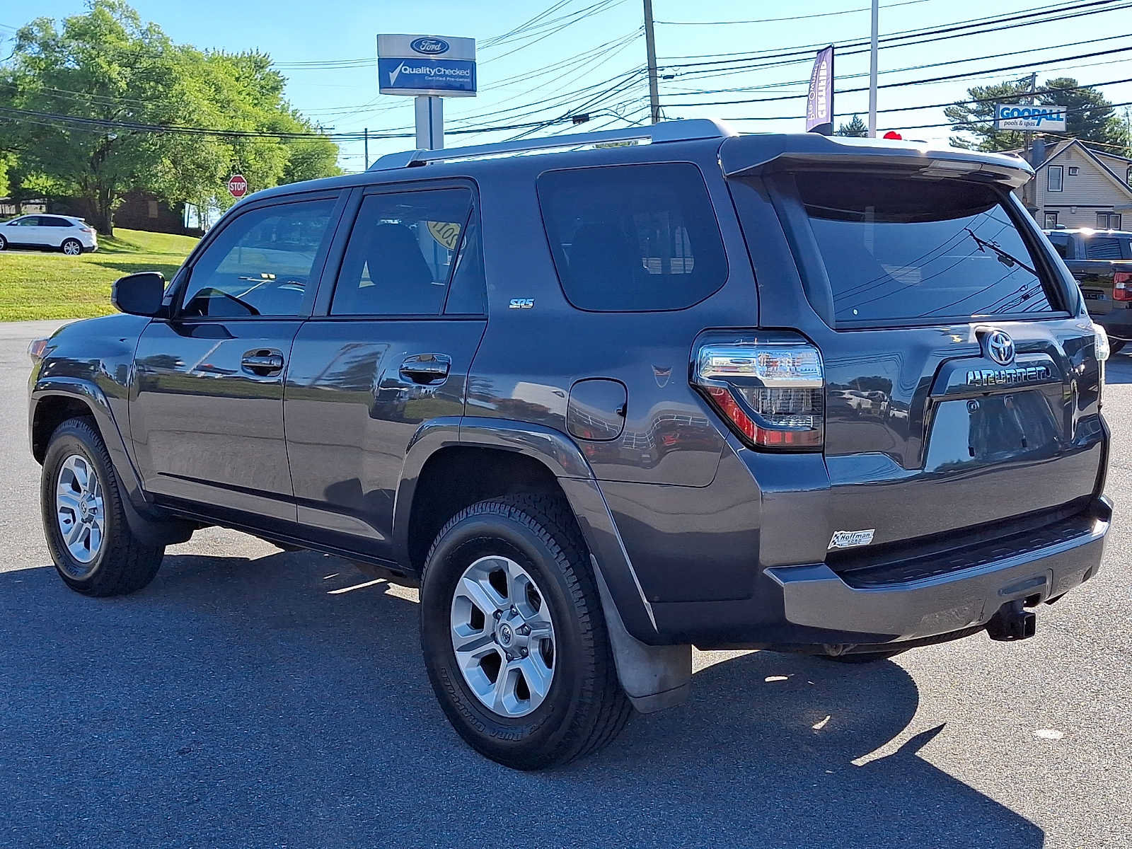 Used 2017 Toyota 4Runner SR5 AWD/4WD image 4