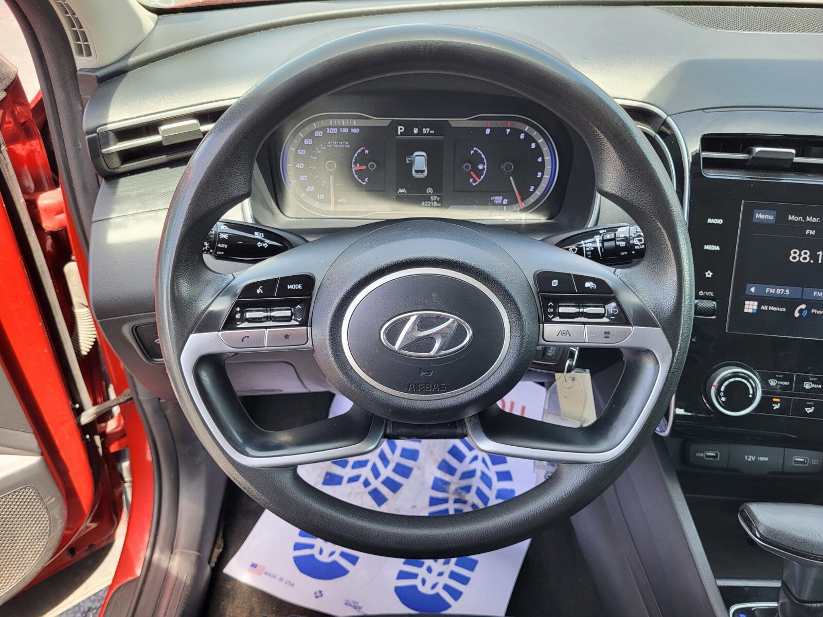 Used 2023 Hyundai Tucson SE image 24