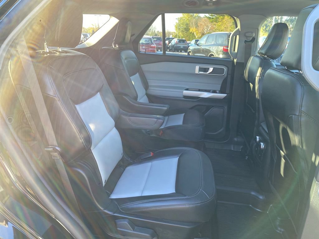 Certified 2023 Ford Explorer XLT w/ Equipment Group 202A image 40