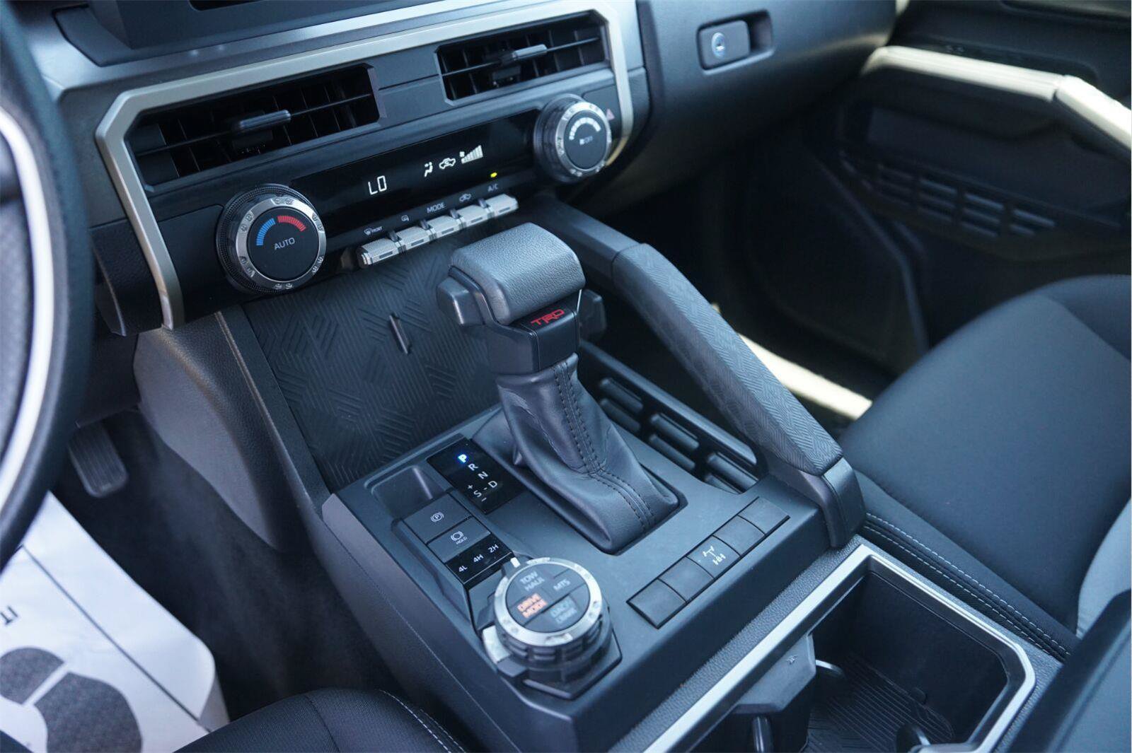 Used 2025 Toyota Tacoma TRD Off-Road AWD/4WD image 28