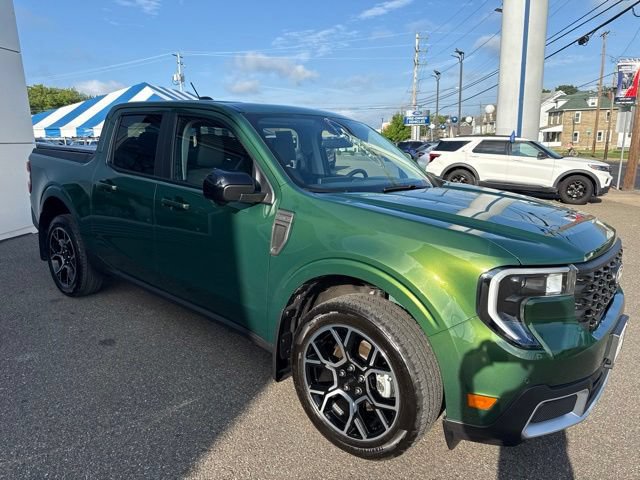 Certified 2025 Ford Maverick Lariat w/ 4K Tow Package AWD/4WD image 4