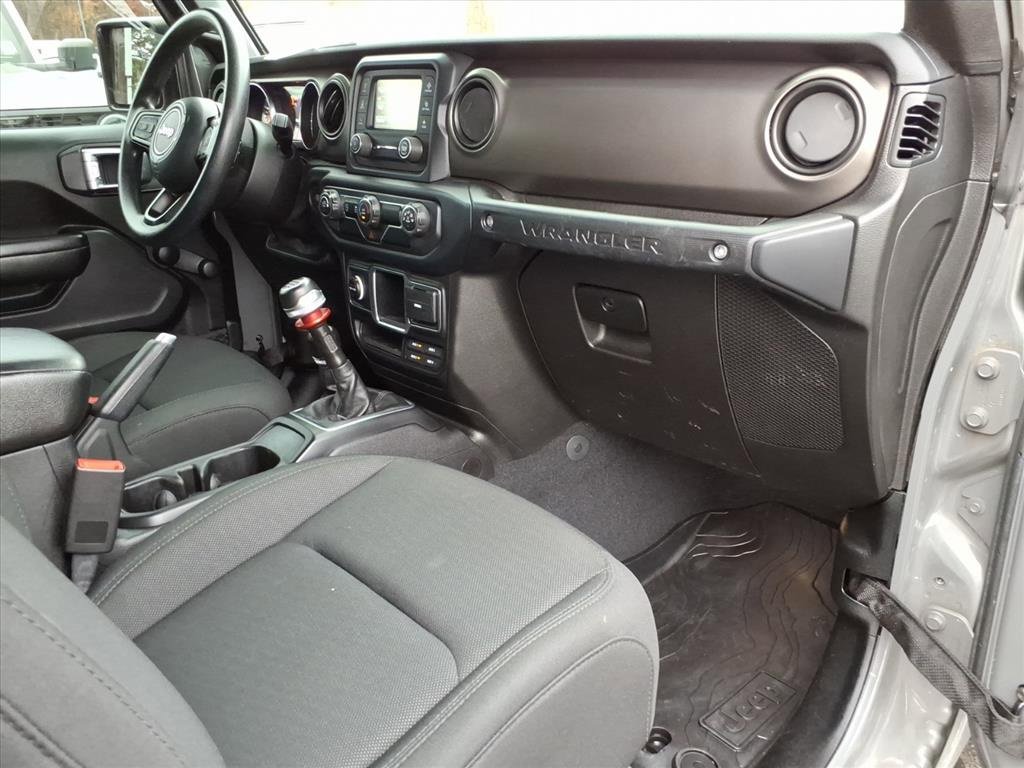 Used 2018 Jeep Wrangler Unlimited Sport image 9
