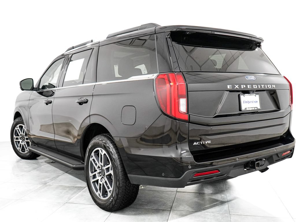 Certified 2025 Ford Expedition Active AWD/4WD image 5