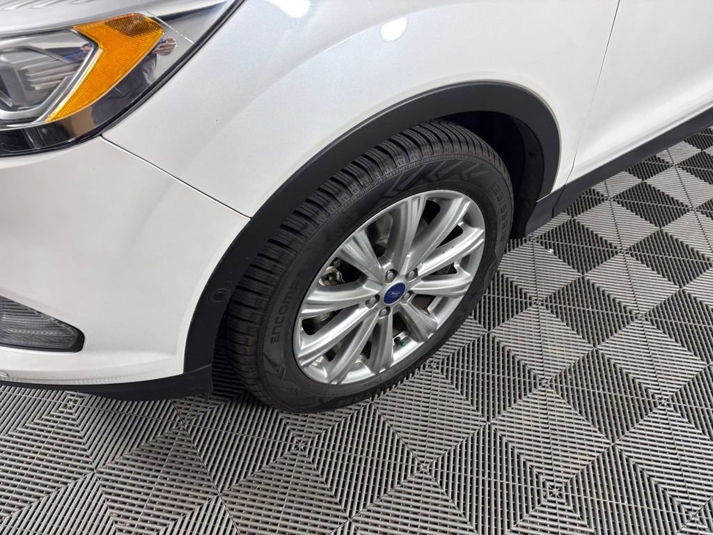 Certified 2017 Ford Escape Titanium w/ Equipment Group 301A image 9