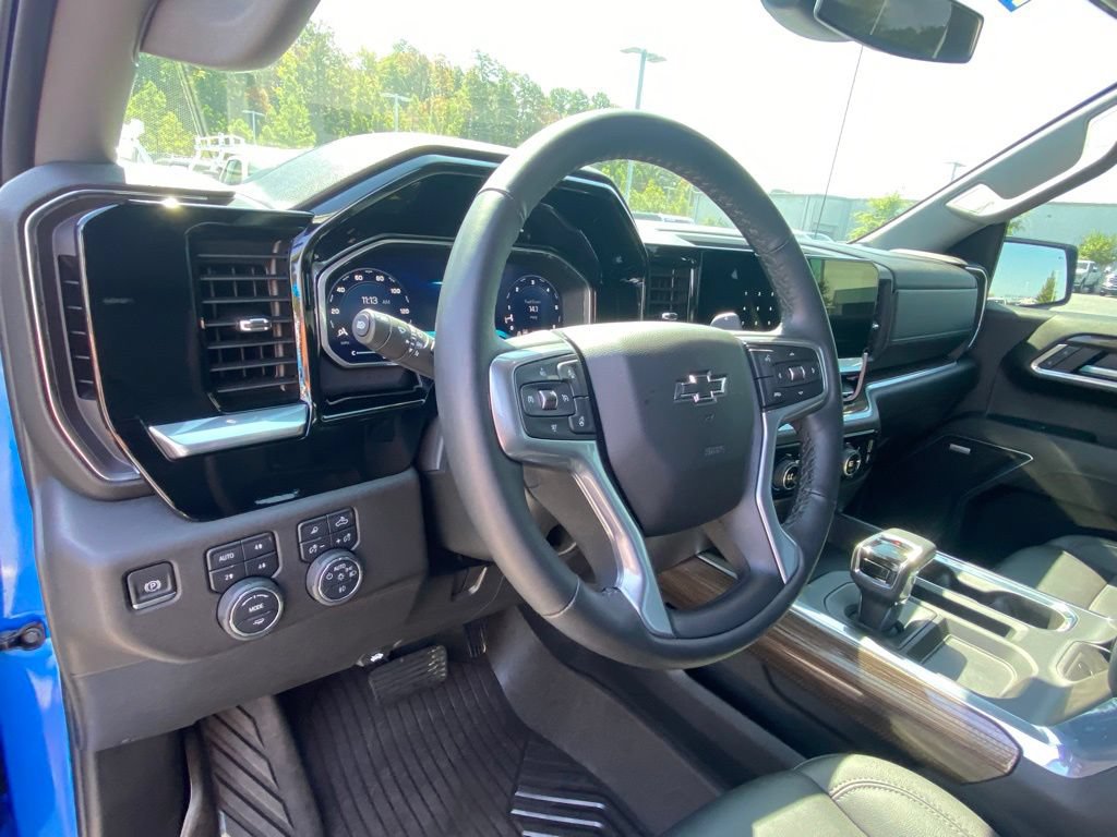 Used 2026 Chevrolet Silverado 1500 RST AWD/4WD image 9