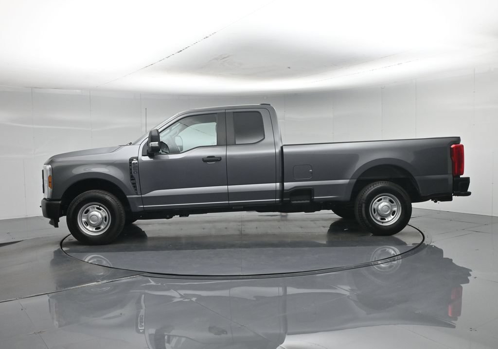 Certified 2025 Ford F250 XL RWD image 30