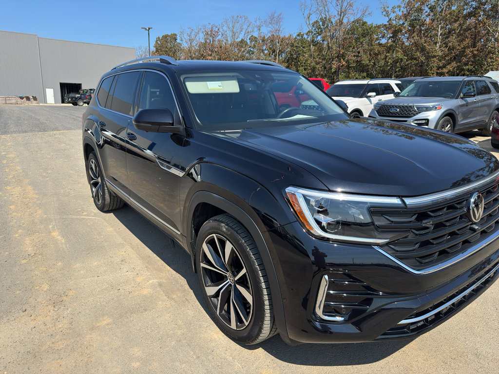 Used 2025 Volkswagen Atlas SEL Premium R-Line AWD/4WD image 3