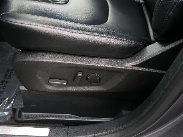 Certified 2024 Ford Edge Titanium AWD/4WD image 20