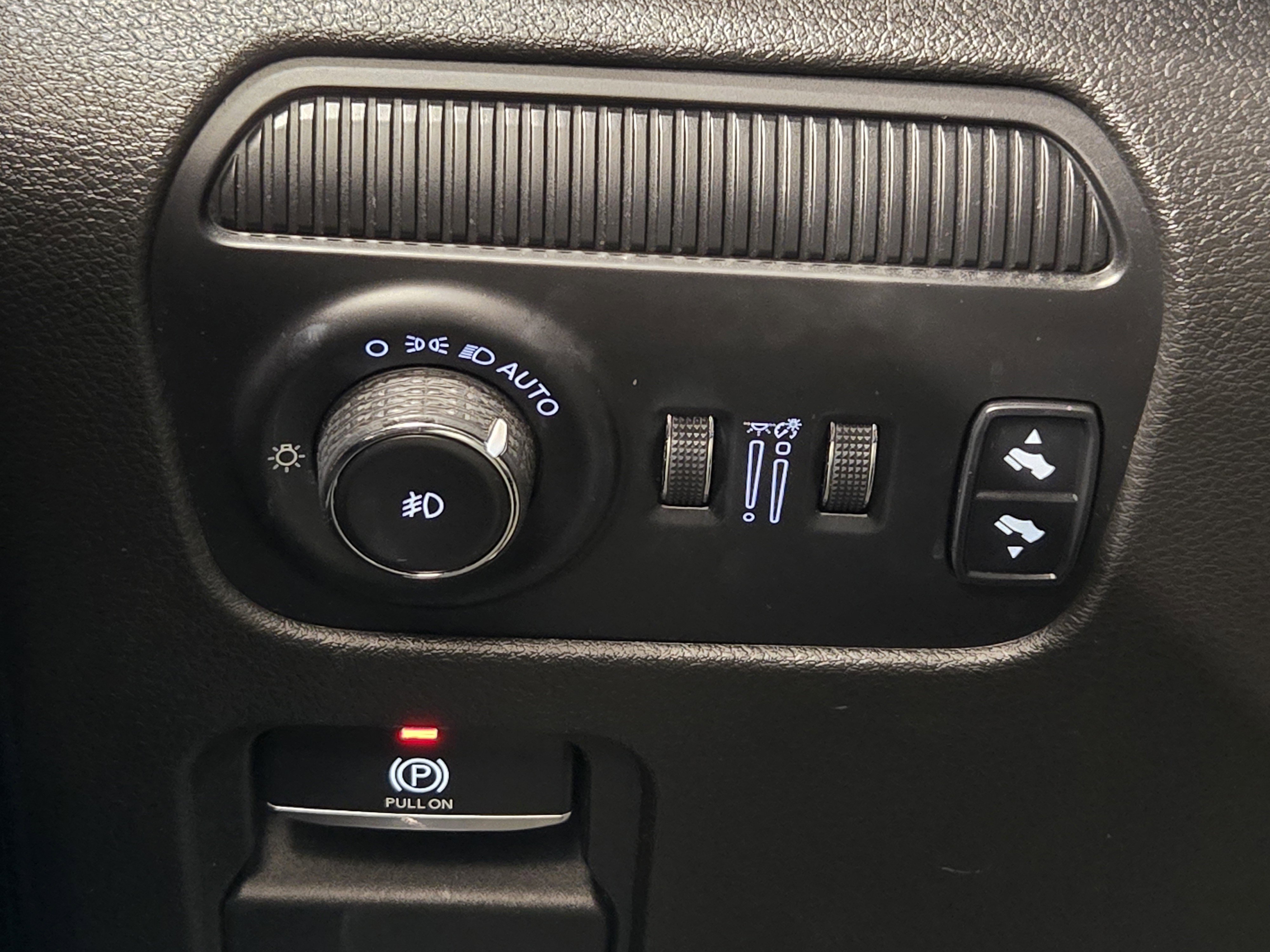 Used 2022 Jeep Wagoneer Series II image 21