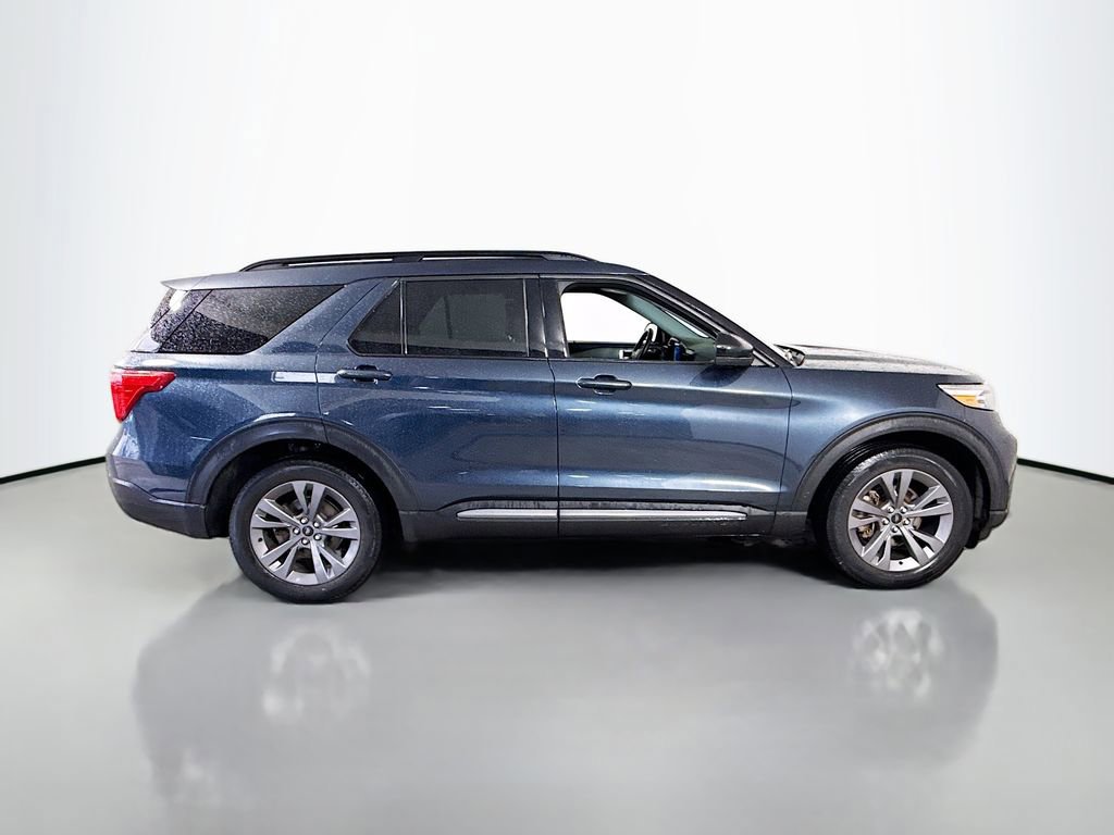 Certified 2022 Ford Explorer XLT w/ Equipment Group 202A image 6