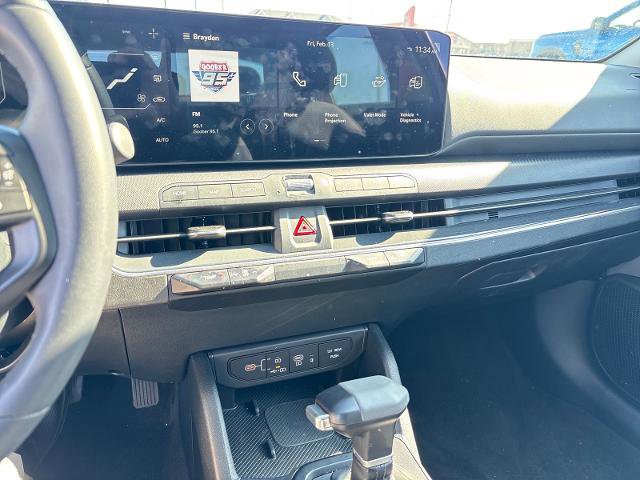 Used 2025 Kia K4 EX image 12