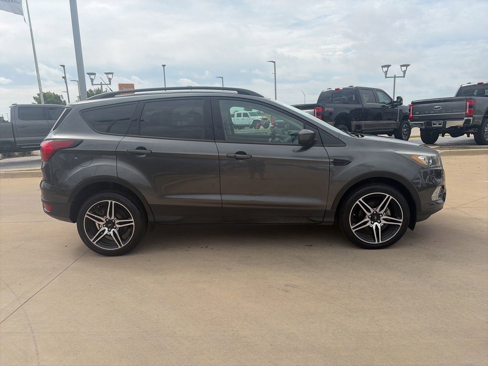 Certified 2019 Ford Escape SEL FWD image 6