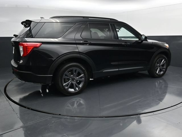 Certified 2023 Ford Explorer XLT w/ Equipment Group 202A AWD/4WD image 10
