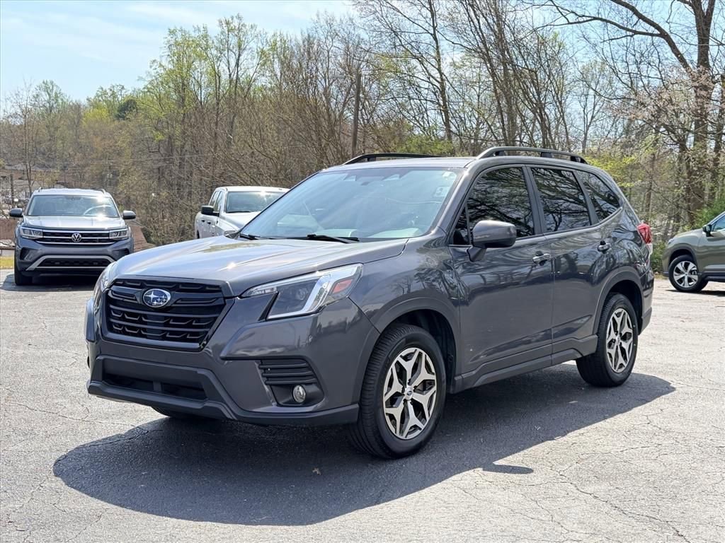 Used 2023 Subaru Forester Premium AWD/4WD image 8