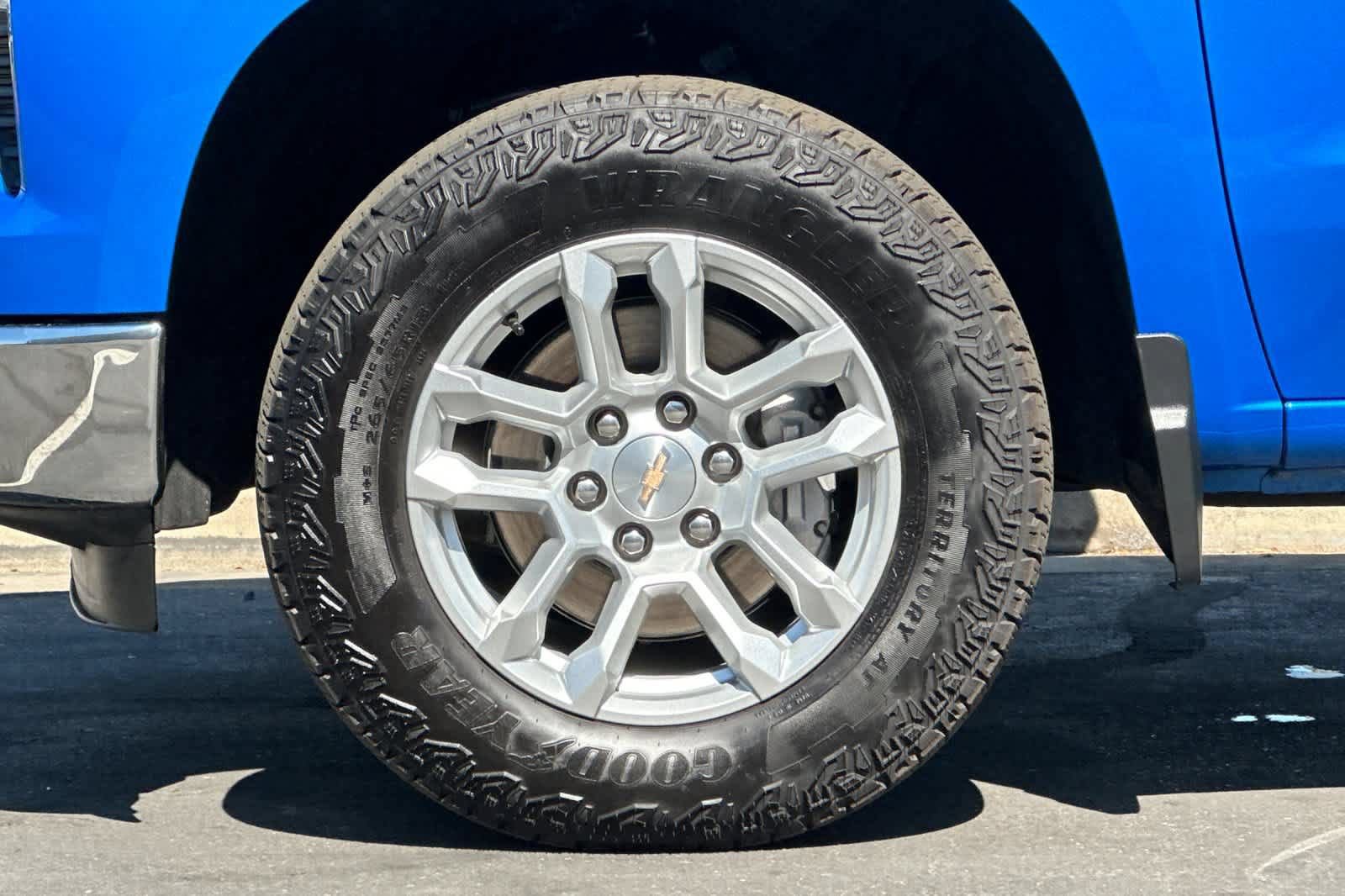 Used 2026 Chevrolet Silverado 1500 LT w/ Safety Package AWD/4WD image 26