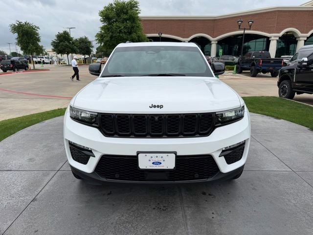 Used 2024 Jeep Grand Cherokee Limited w/ Luxury Tech Group II image 2