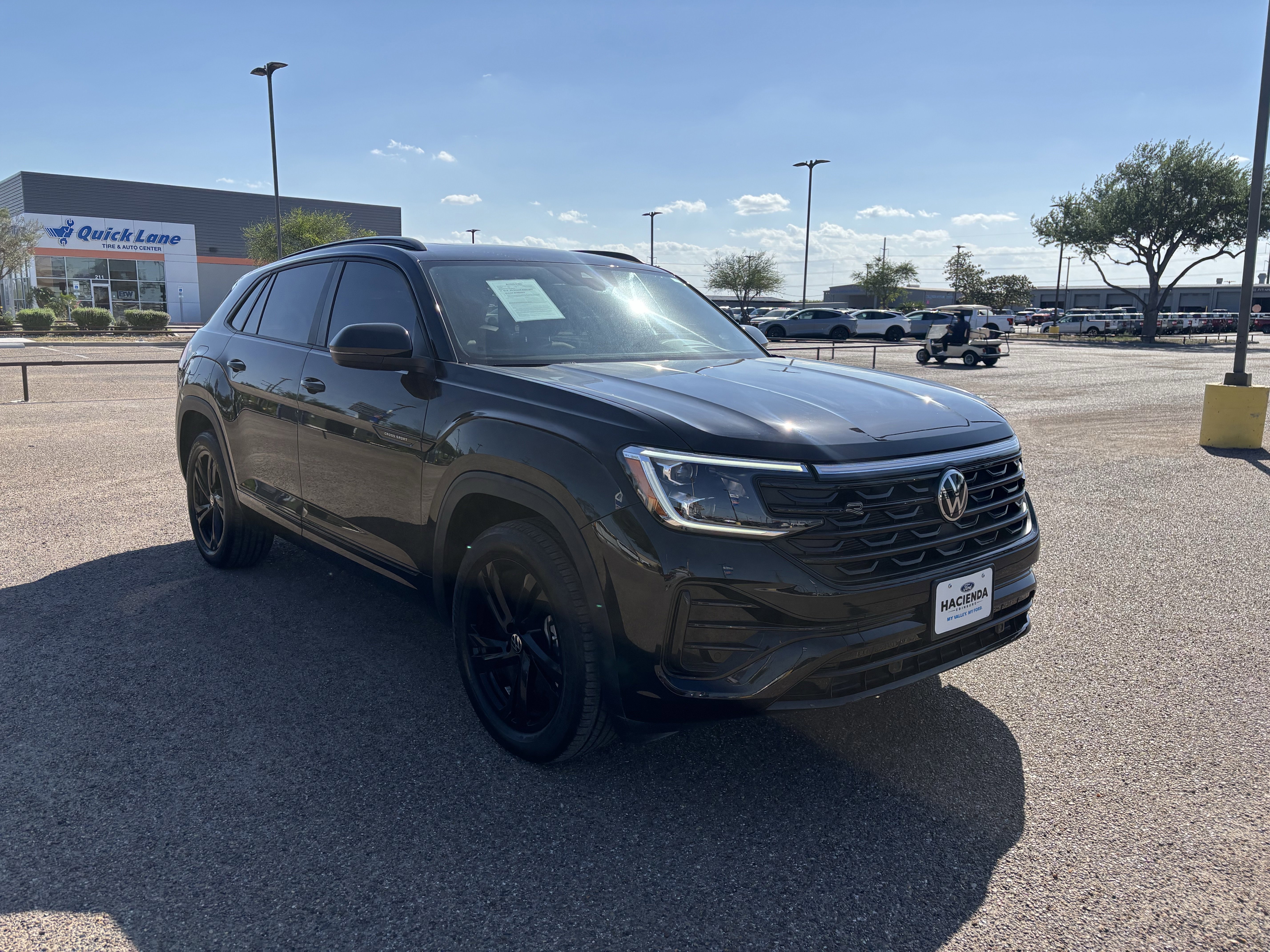 Used 2025 Volkswagen Atlas Cross Sport SEL R-Line image 5