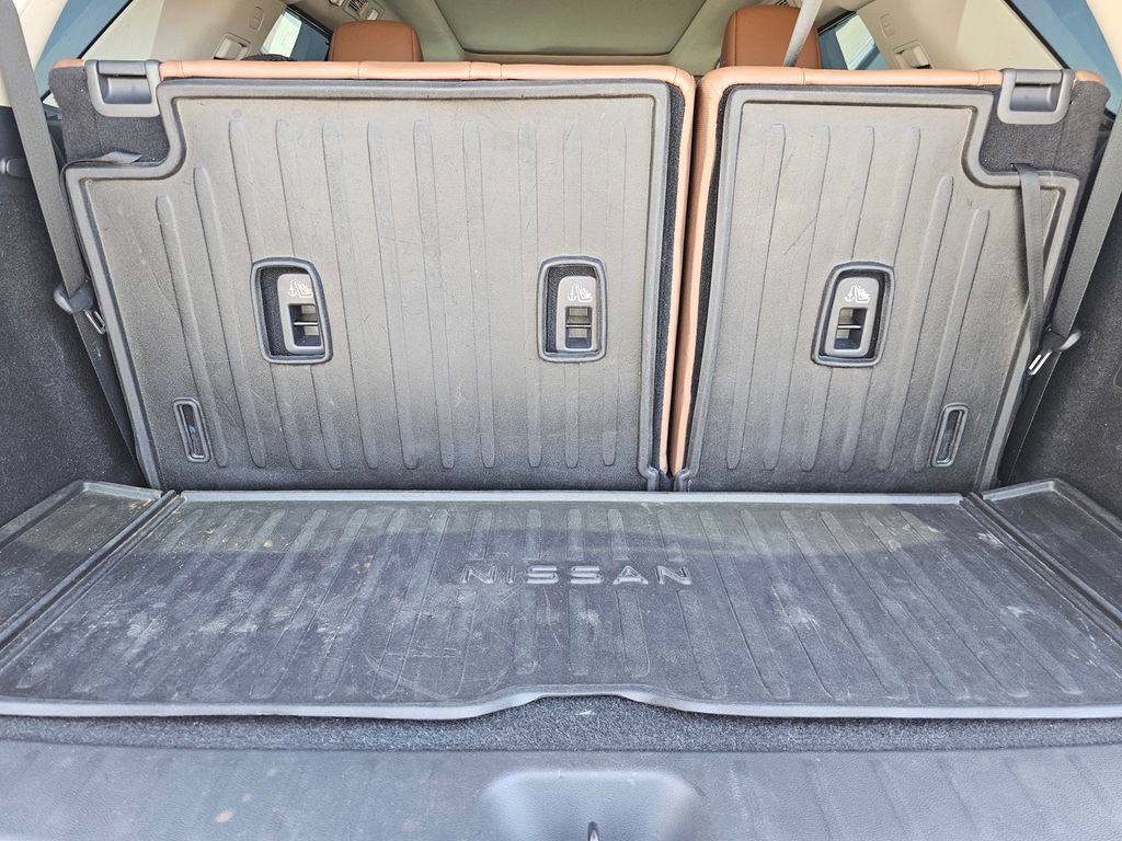 Used 2022 Nissan Pathfinder Platinum w/ Cargo Package FWD image 16