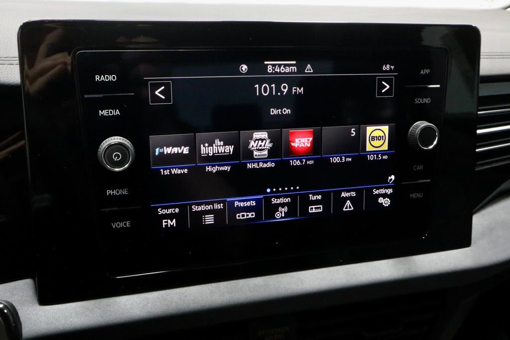 Used 2025 Volkswagen Jetta SE image 10