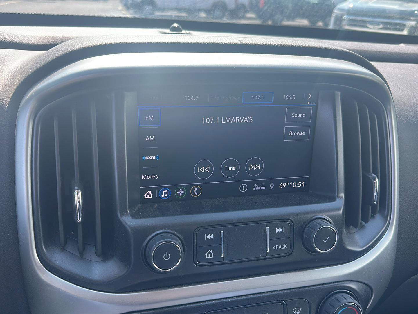 Used 2022 Chevrolet Colorado LT w/ LT Convenience Package AWD/4WD image 15