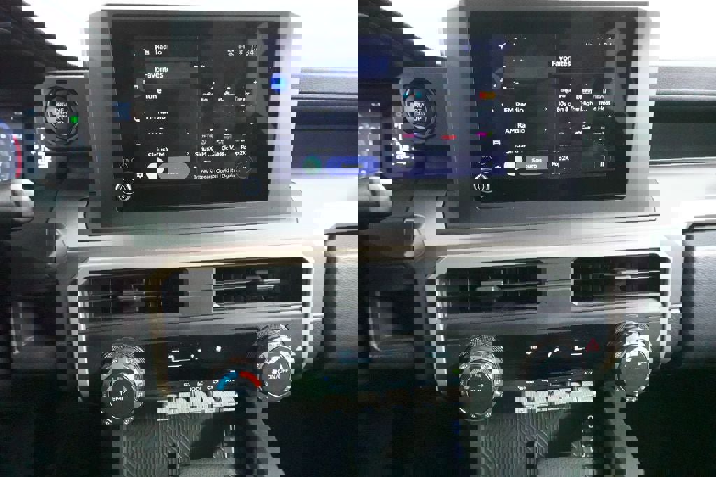 Used 2024 Toyota Tacoma SR5 AWD/4WD image 13