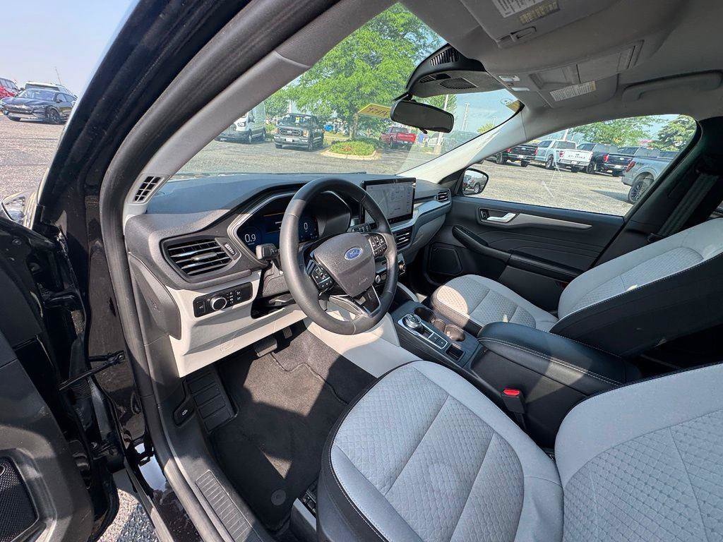 Certified 2023 Ford Escape Active w/ Tech Pack #2 AWD/4WD image 12