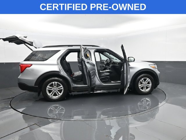 Certified 2020 Ford Explorer XLT w/ Equipment Group 202A AWD/4WD image 29
