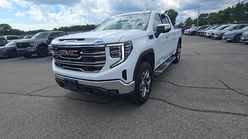 Used 2022 GMC Sierra 1500 SLT w/ SLT Premium Plus Package AWD/4WD image 15