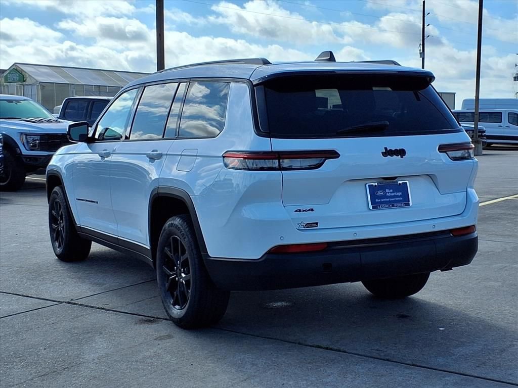 Used 2024 Jeep Grand Cherokee L Laredo image 4