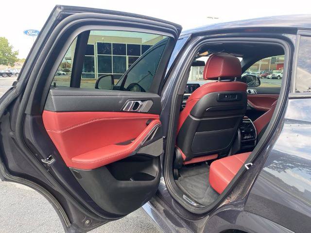 Used 2020 BMW X6 M50i AWD/4WD image 31
