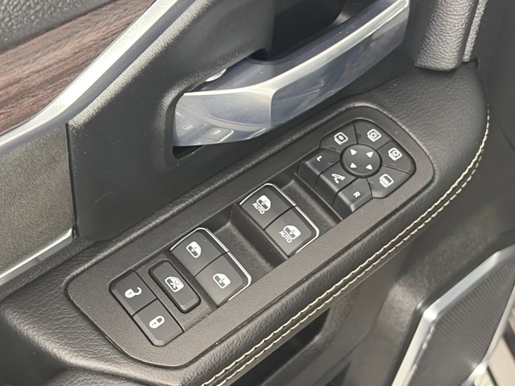 Used 2025 RAM 2500 Laramie w/ Sport Appearance Package image 26