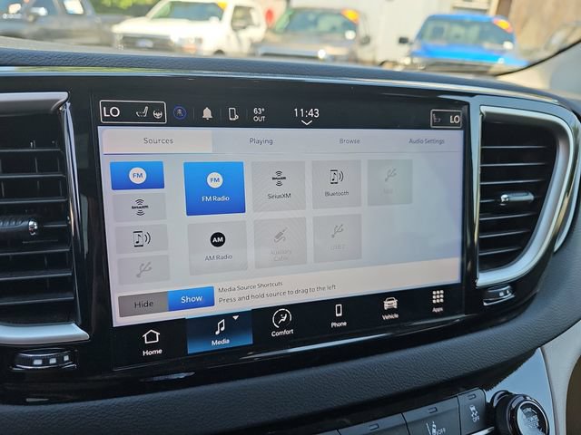Used 2024 Chrysler Pacifica Touring-L FWD image 25