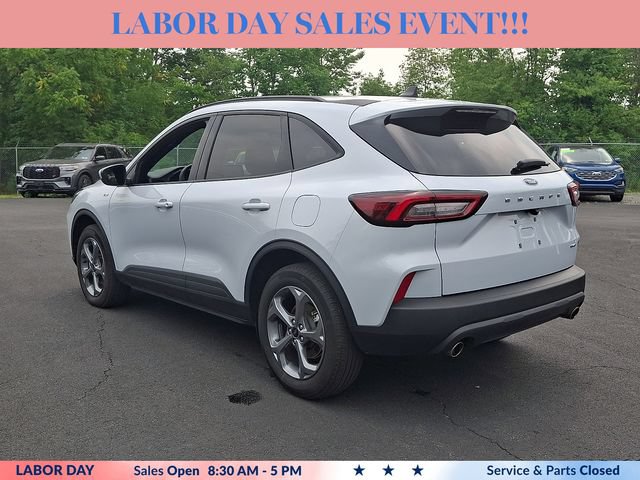 Certified 2025 Ford Escape ST-Line Select AWD/4WD image 7