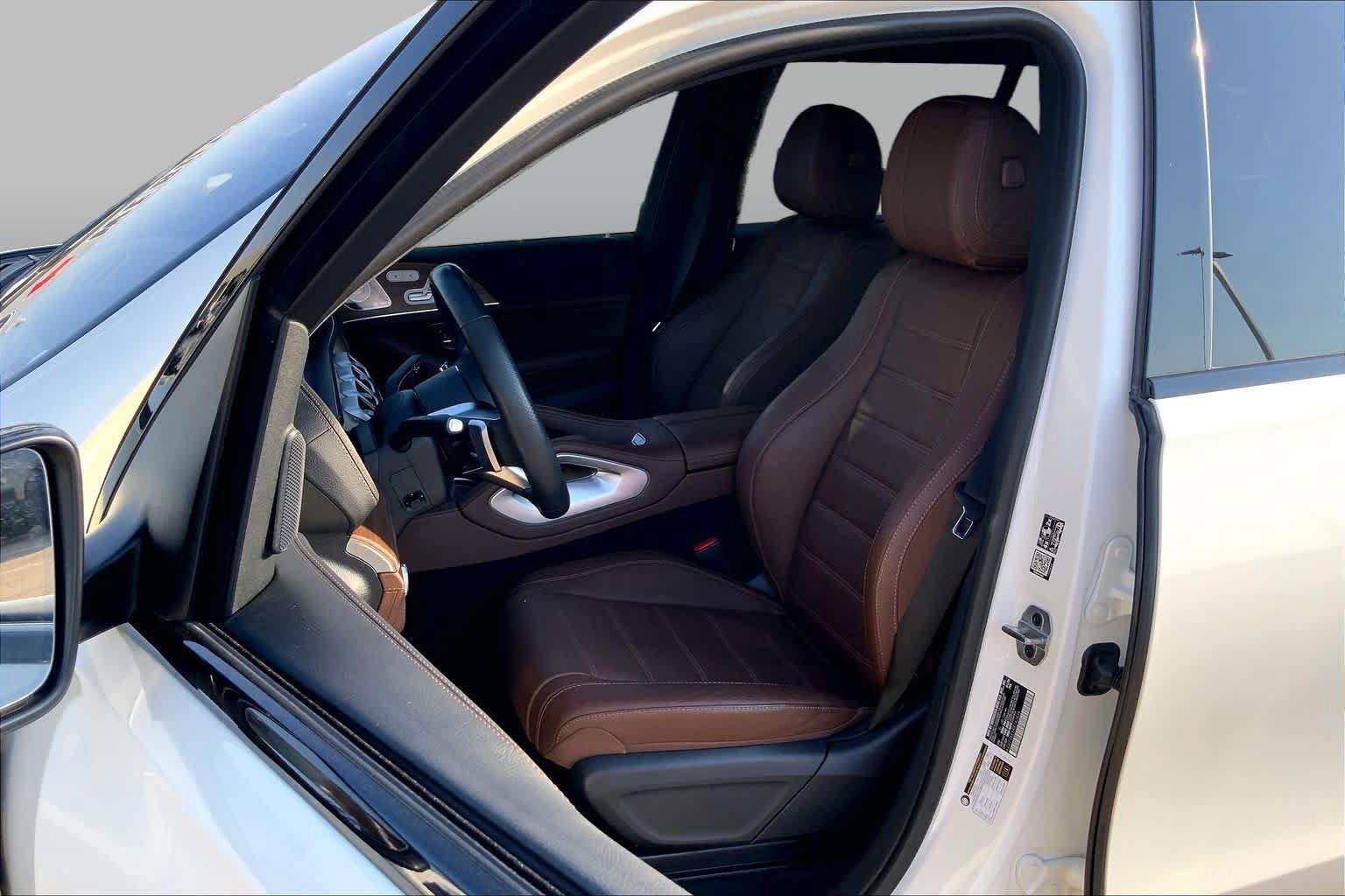 Used 2024 Mercedes-Benz GLS 450 4MATIC image 8