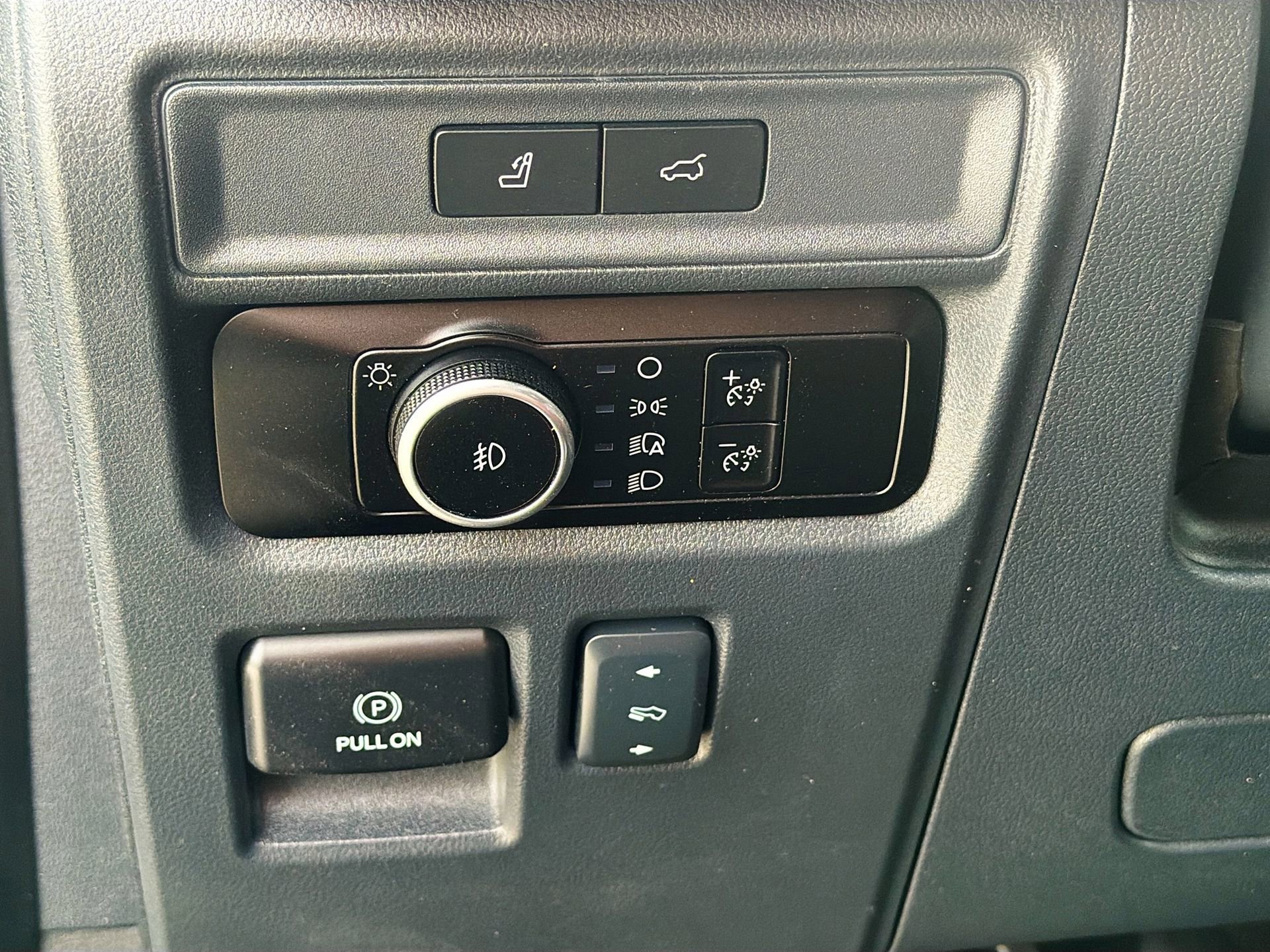 Certified 2023 Ford Expedition Limited image 11