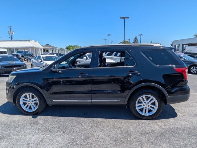 Certified 2017 Ford Explorer XLT w/ Equipment Group 202A image 6