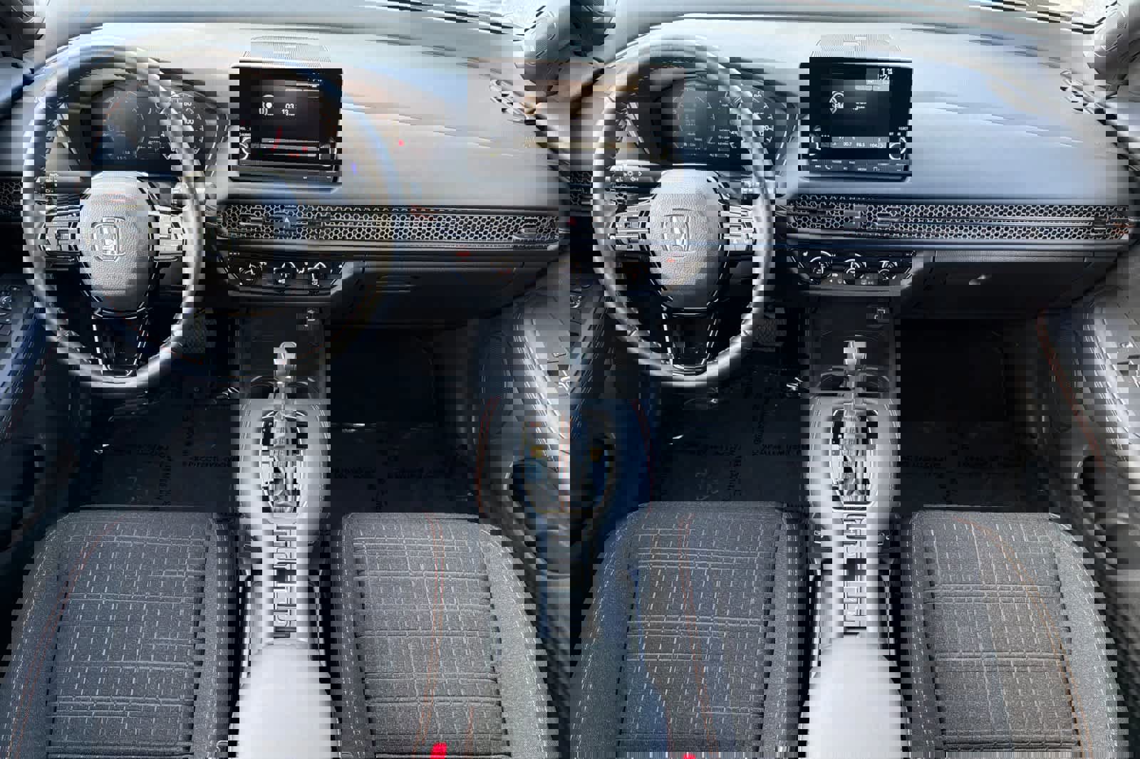 Used 2025 Honda HR-V Sport image 9