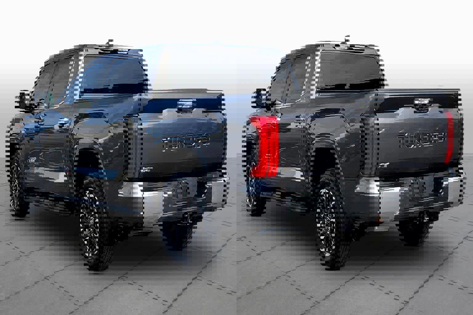 Used 2025 Toyota Tundra Limited w/ Power Package image 2