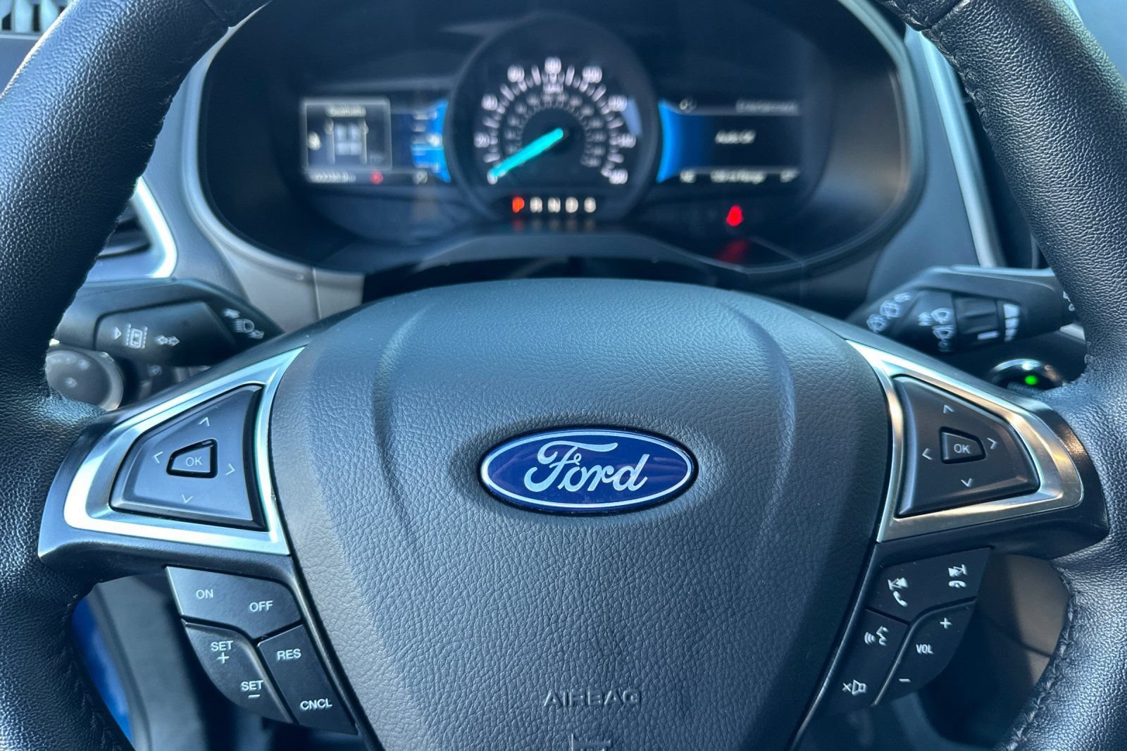 Certified 2024 Ford Edge SEL AWD/4WD image 25