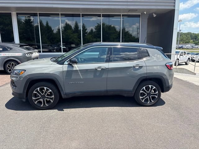 Used 2022 Jeep Compass Limited AWD/4WD image 2