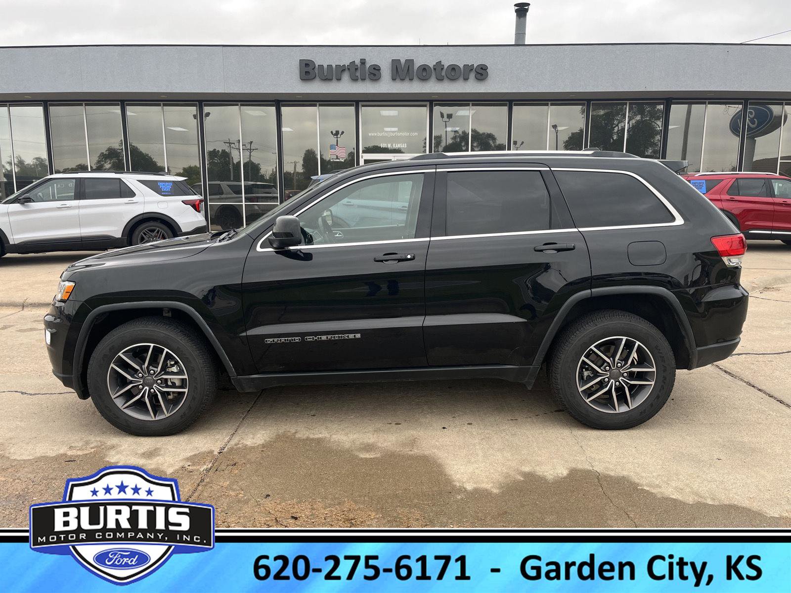 Used 2019 Jeep Grand Cherokee Laredo w/ 18" Wheel & 8.4" Radio Group AWD/4WD video 1