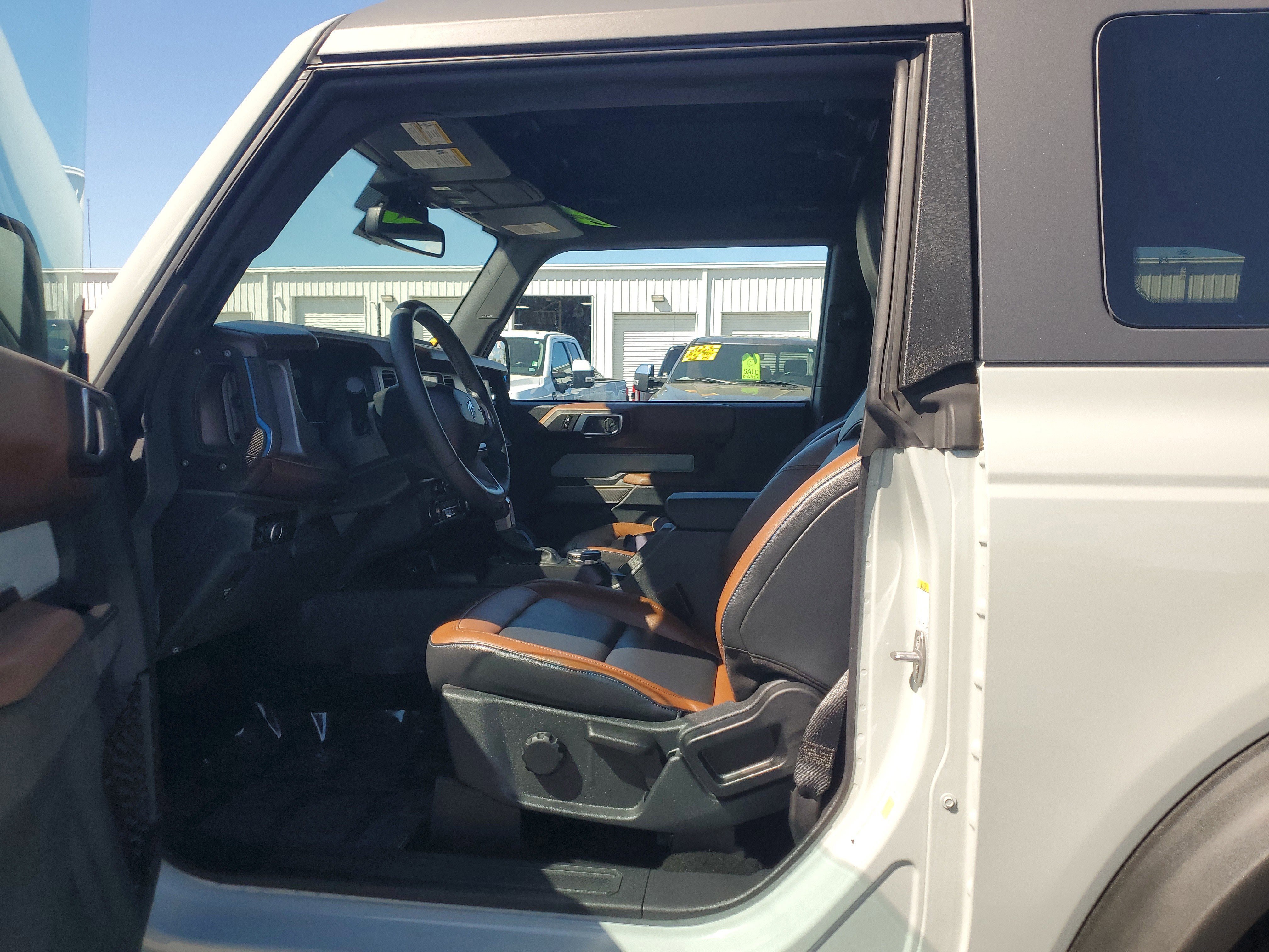 Certified 2023 Ford Bronco Outer Banks w/ Sasquatch Package image 14